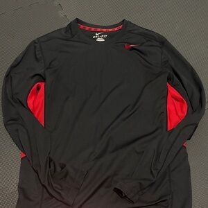 Nike Men's Long Sleeve Black and Red Tee